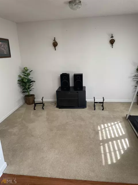 545 Hamlet Dr, Hampton, GA 30228 photo 4