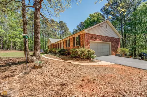 35 Cross Rd, Covington, GA 30016 photo 3
