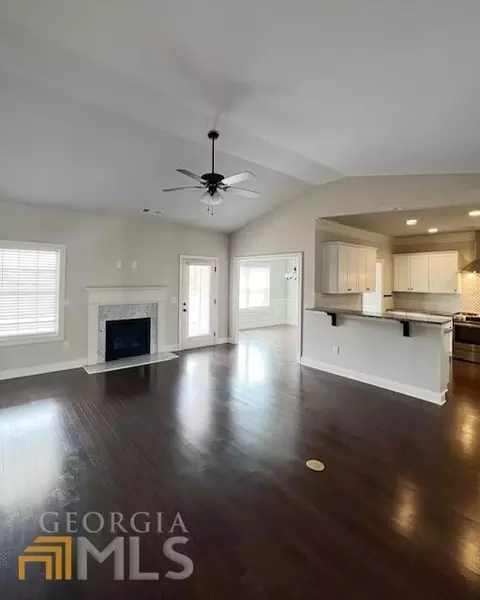 871 Ideal Pl, Winder, GA 30680 photo 3