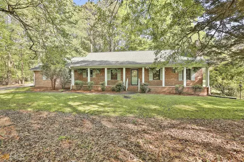 520 Anthony Dr, Tyrone, GA 30290 photo 1