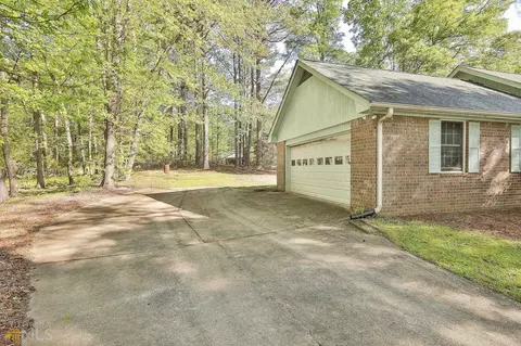 520 Anthony Dr, Tyrone, GA 30290 photo 6