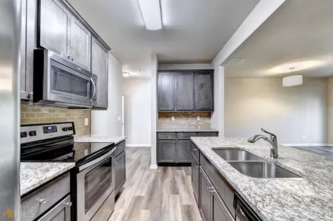 3002 Cedar Glade Ln, Buford, GA 30519 photo 6