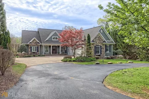 2086 Russell Point Ln, Hiawassee, GA 30546