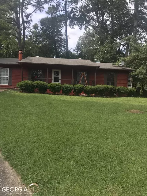 402 Autumn Dr, Riverdale, GA 30274