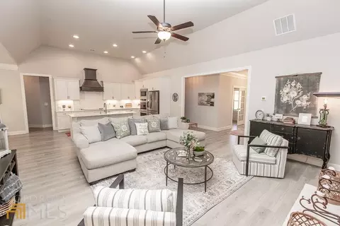 509 Harbins Rdg, Winder, GA 30680 photo 18