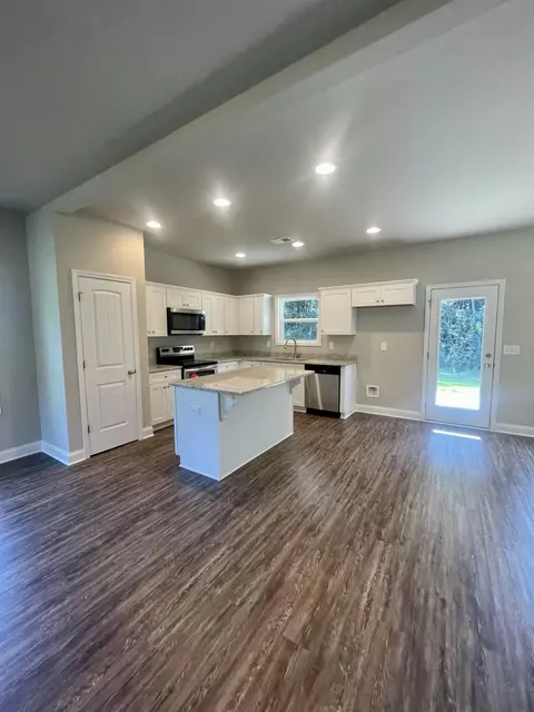 23 Strickland Loop, Forsyth, GA 31029 photo 3