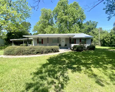 517 Rockdale Cir, Dublin, GA 31021