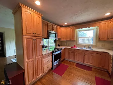 1352 Chase Rd, Cornelia, GA 30531 photo 3