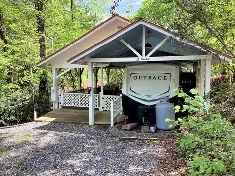 54 Candy Land Dr #19D, Cleveland, GA 30528