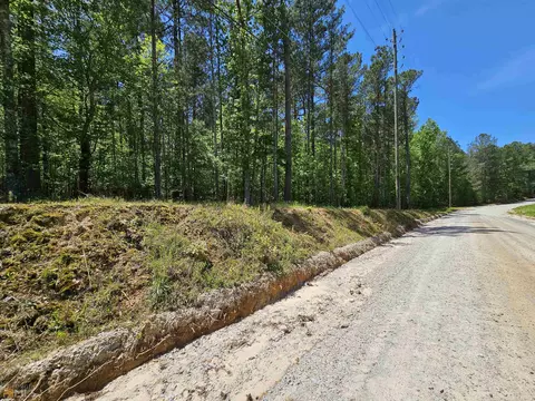 5617 Fouts Mill Rd, Douglasville, GA 30135