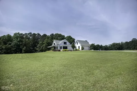 121 Ammons Rd, Bonaire, GA 31005
