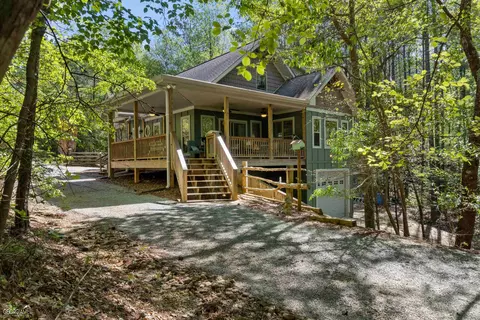 540 Pineywoods Dr, Wedowee, AL 36278