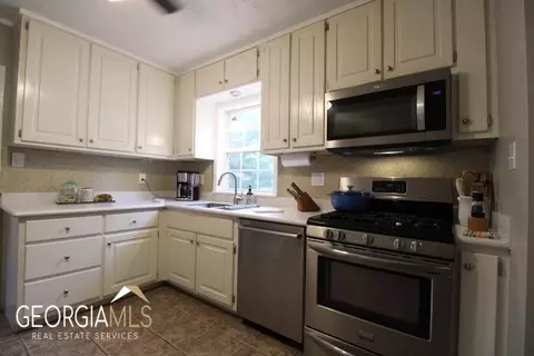 112 Redbud Dr, Barnesville, GA 30204 photo 12