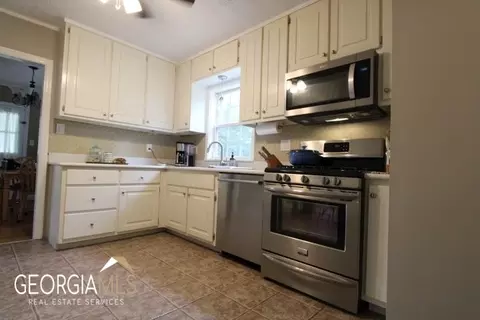112 Redbud Dr, Barnesville, GA 30204 photo 13