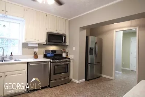 112 Redbud Dr, Barnesville, GA 30204 photo 14