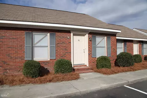 140 Lanier Drive Apt 4 38 85 131 Dr #4, 38, 85, 131, Statesboro, GA 30458