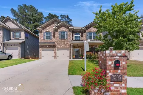 7505 Bowhead Ct, Fairburn, GA 30213 photo 2