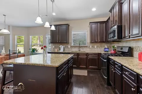 7505 Bowhead Ct, Fairburn, GA 30213 photo 9