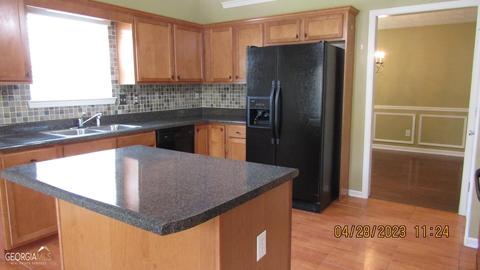 210 Valley Brook Dr, Covington, GA 30016 photo 5