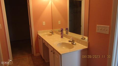 210 Valley Brook Dr, Covington, GA 30016 photo 11
