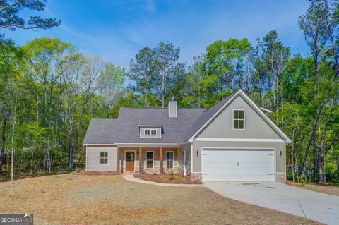 171 Lakeview Rd, Jackson, GA 30233