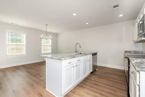 181 Red Tail Cir, Byron, GA 31008 photo 9