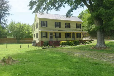 1030 Pine St, Trion, GA 30753