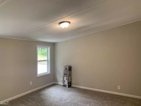 902 Laurel Ln, Winder, GA 30680 photo 6