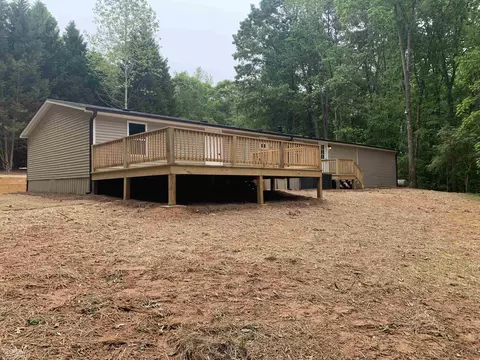 902 Laurel Ln, Winder, GA 30680 photo 3