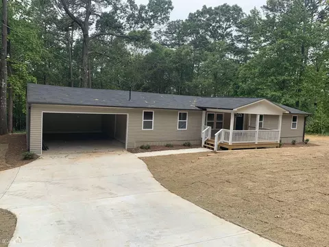 902 Laurel Ln, Winder, GA 30680 photo 2