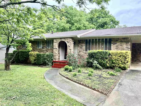 2072 Snapfinger Rd, Decatur, GA 30035