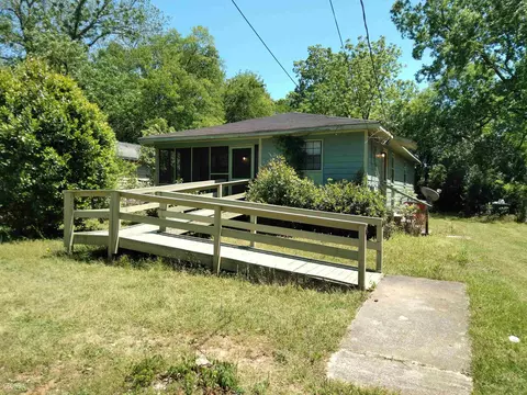 757 Applewood St, Macon, GA 31217