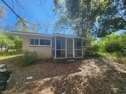 152 Hinton Dr, Mcdonough, GA 30253