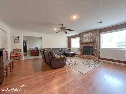 108 Mockingbird Dr, Dublin, GA 31021 photo 4