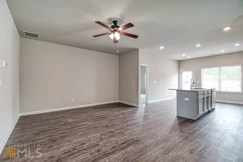 150 Tulip Dr, Covington, GA 30016 photo 6
