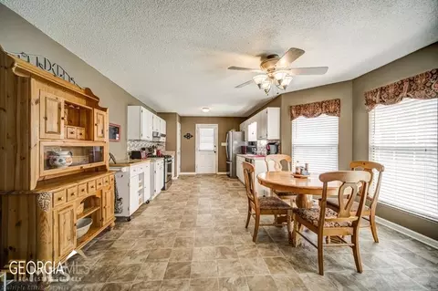 657 Old Milner Rd, Barnesville, GA 30204 photo 6