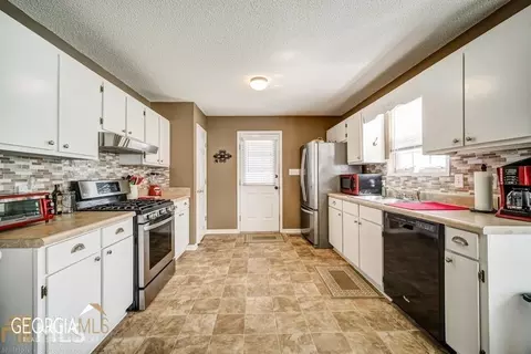657 Old Milner Rd, Barnesville, GA 30204 photo 8