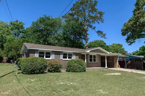 112 Hazel Dr, Warner Robins, GA 31088 photo 3