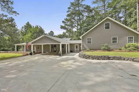 395 Crestwood Rd, Tyrone, GA 30290