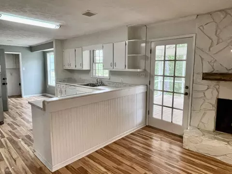 335 Hemphill Rd, Griffin, GA 30224 photo 10