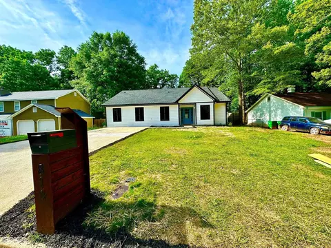 814 Greenhedge Way, Stone Mountain, GA 30083