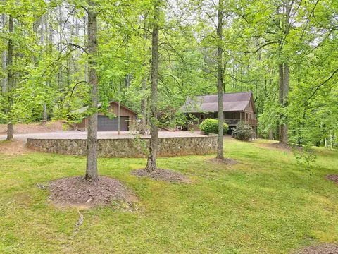 50 Parker Hollifield Rd, Tiger, GA 30576