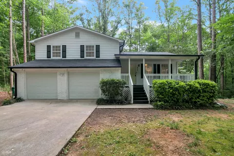 6648 Paula Ct, Lithonia, GA 30038