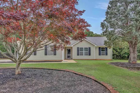 450 Peeks Crossing Dr, Senoia, GA 30276