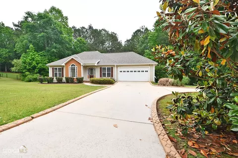 63 Holleys Grove Dr, Lagrange, GA 30240 photo 2