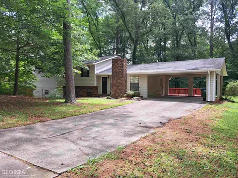 3150 Chimney Rdg W, Snellville, GA 30078