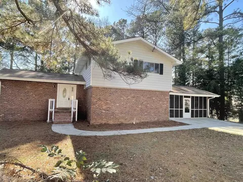 2401 Castile Dr, Morrow, GA 30260