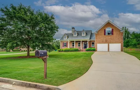 221 Tussahaw Ln, Jackson, GA 30233