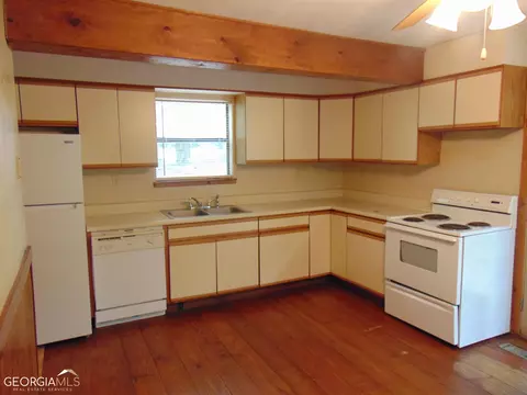 136 Riverbend Dr, Lagrange, GA 30241 photo 6