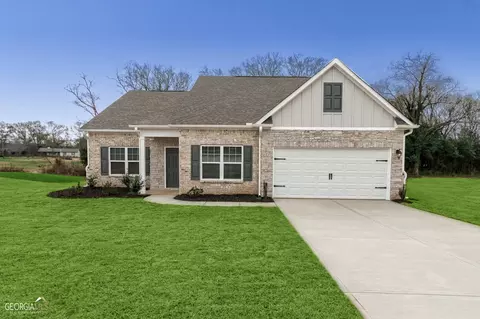 1215 Fendt Dr, Locust Grove, GA 30248